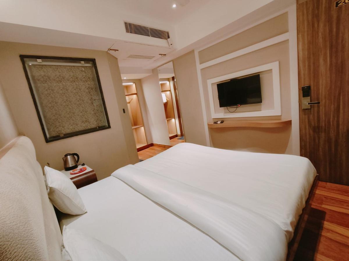 Aura Rooms Dehradun Exterior foto